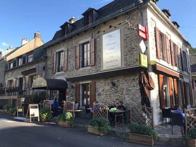 Logis Hotel-Restaurant Les Coudercous Saint-Chély-dʼAubrac Esterno foto